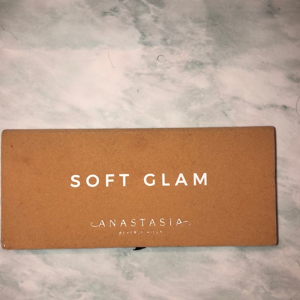 ABH SOFT GLAM PALETTE